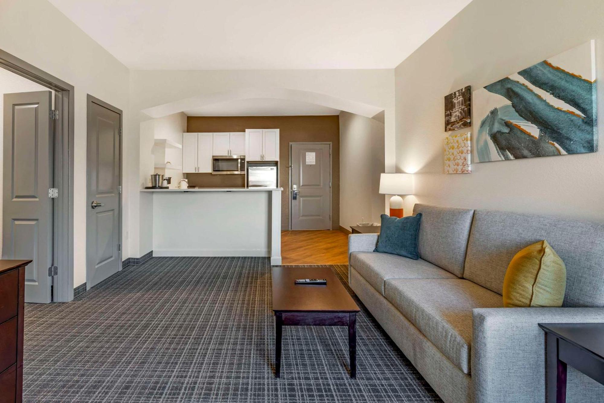 Comfort Inn & Suites Verona At Turning Stone Resort Casino Esterno foto