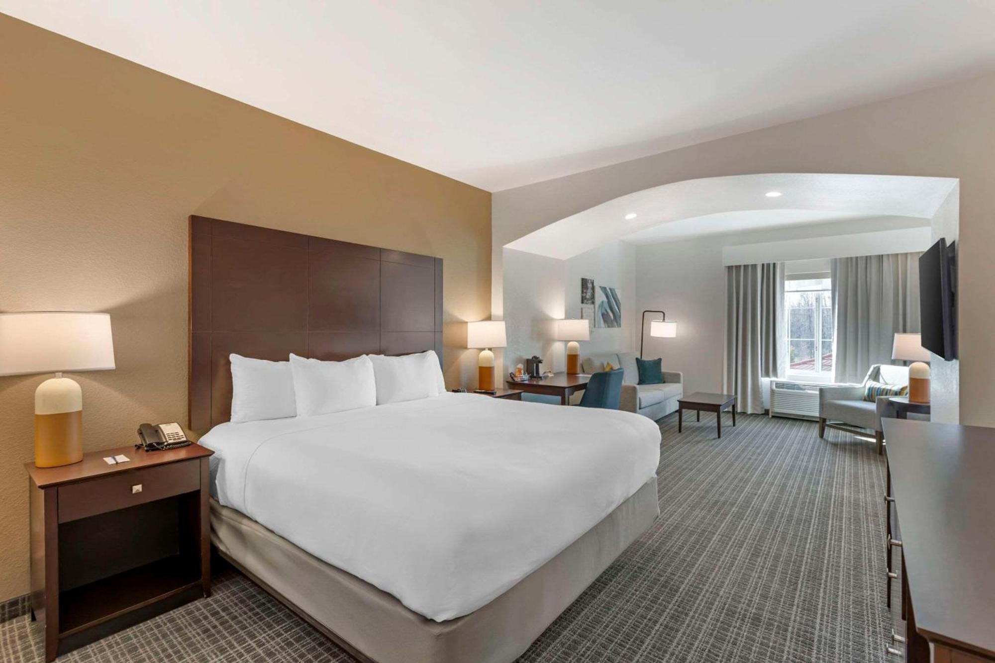 Comfort Inn & Suites Verona At Turning Stone Resort Casino Esterno foto